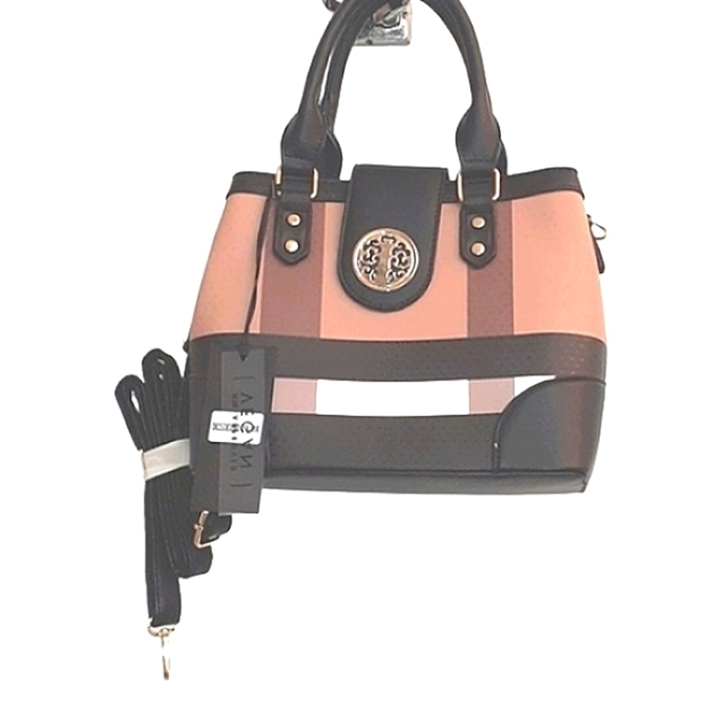 NWT:  STYLISH SHOULDER  BAG